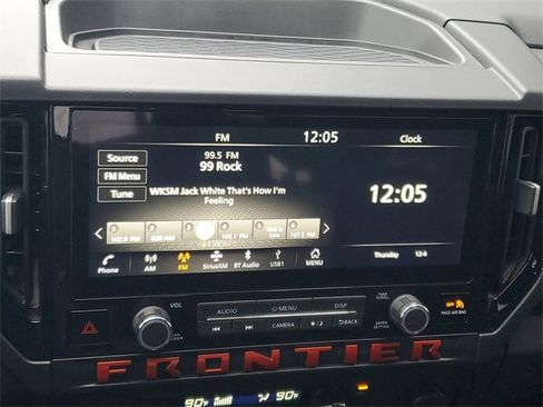 Used 2025 Nissan Frontier Pro-X image 4