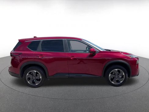 Used 2025 Nissan Rogue SV FWD image 16