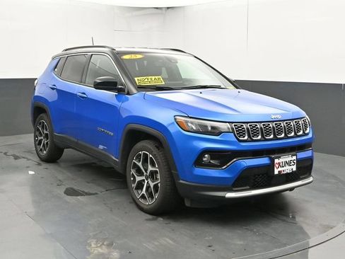 Used 2025 Jeep Compass Limited AWD/4WD image 6