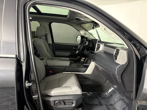 Used 2024 Toyota Sequoia Limited AWD/4WD image 41