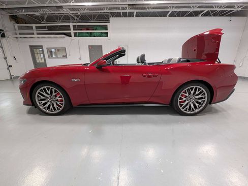 Used 2024 Ford Mustang GT Premium image 13