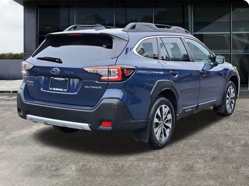 Certified 2025 Subaru Outback Limited AWD/4WD image 9