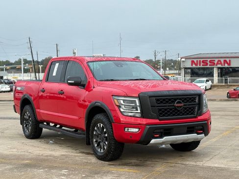 Used 2021 Nissan Titan PRO-4X w/ Pro-4x Convenience Package image 5