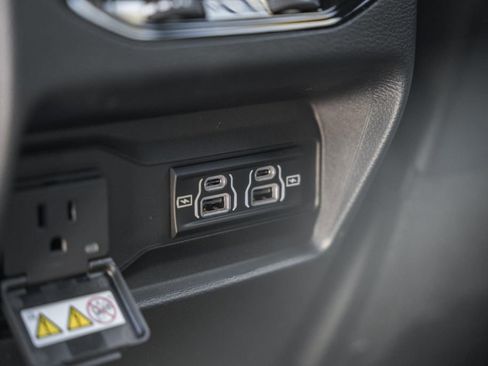 New 2025 Jeep Grand Cherokee Laredo X w/ Luxury Tech Group I image 32