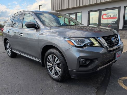 Used 2017 Nissan Pathfinder SV w/ Trailer Tow Package AWD/4WD image 2