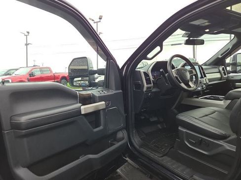 Used 2022 Ford F250 Lariat w/ Tremor Off-Road Package AWD/4WD image 8