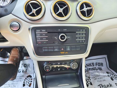 Used 2017 Mercedes-Benz GLA 250 image 21