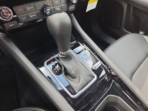 New 2026 Jeep Compass Latitude AWD/4WD image 25