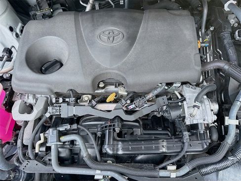 Used 2022 Toyota Sienna XLE image 34