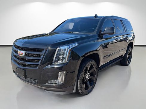 Used 2015 Cadillac Escalade Premium image 7