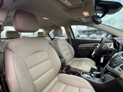 Used 2015 Chevrolet Cruze LT image 23