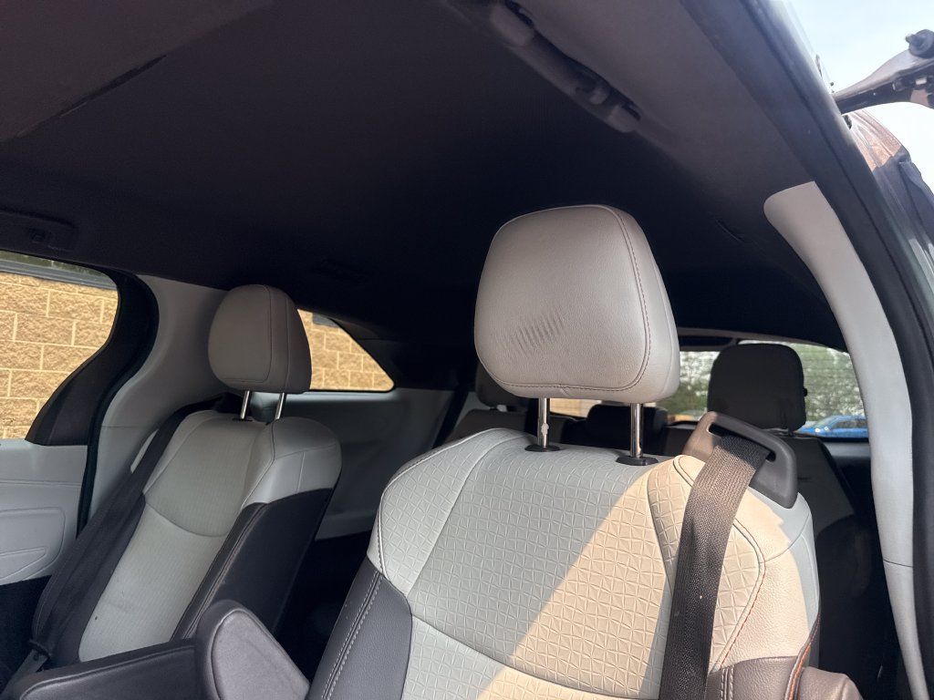Used 2022 Toyota Sienna XSE w/ XSE Plus Package FWD image 20