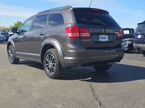 Used 2018 Dodge Journey SE w/ Blacktop Package FWD image 5