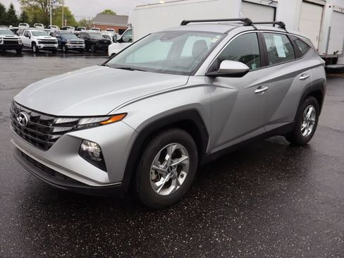 Used 2024 Hyundai Tucson SE FWD image 2