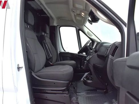 Used 2025 RAM ProMaster 2500 w/ U-Haul Equipment Group FWD image 27