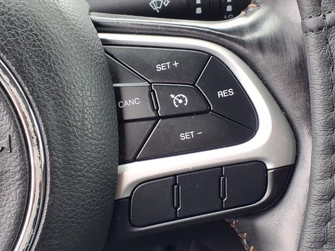 Used 2020 Jeep Compass Limited image 11