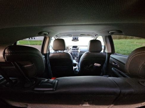 Used 2015 Buick Encore FWD image 4