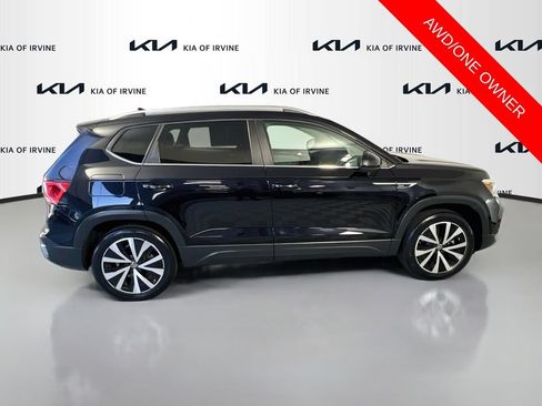 Used 2023 Volkswagen Taos SE AWD/4WD image 9