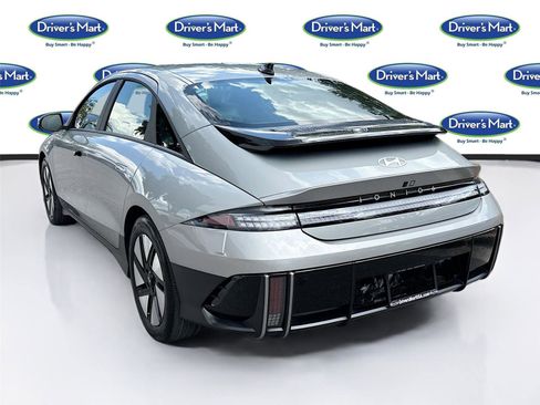 Used 2024 Hyundai Ioniq 6 SE RWD image 5