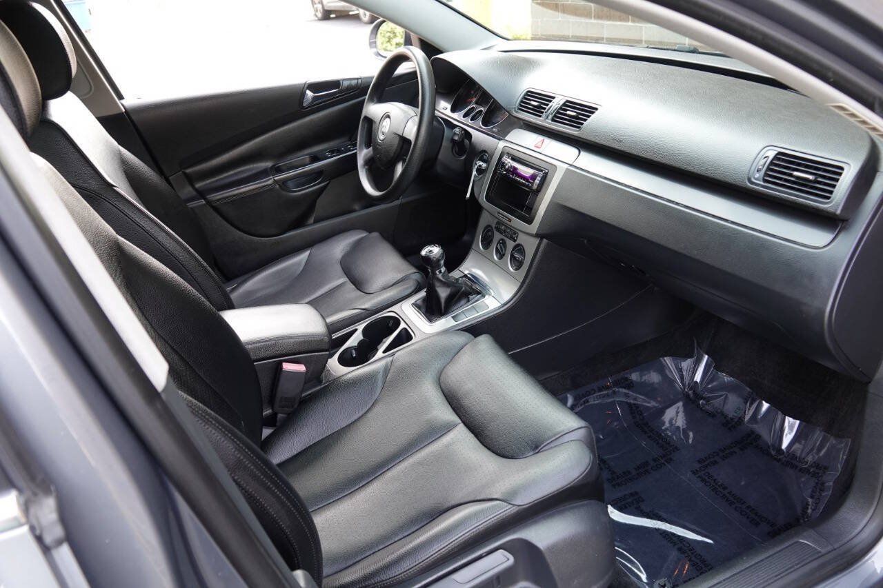 Used 2007 Volkswagen Passat 2.0T FWD image 68