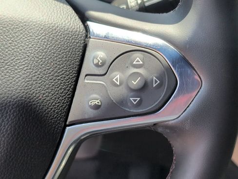 Used 2023 Chevrolet Traverse Premier FWD image 29