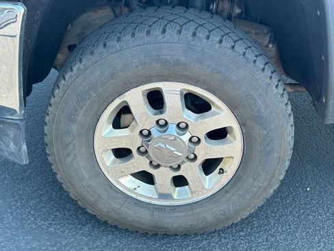 Used 2019 GMC Sierra 2500 SLT w/ Duramax Plus Package AWD/4WD image 12
