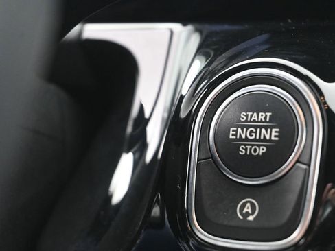 Used 2025 Mercedes-Benz GLA 250 image 21