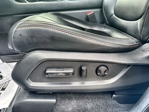 Used 2025 Honda Pilot TrailSport image 21