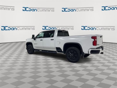 Used 2021 Chevrolet Silverado 2500 LTZ w/ LTZ Plus Package image 6