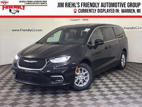 New 2026 Chrysler Pacifica Select FWD image 1