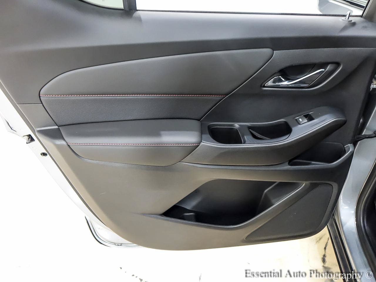 Used 2023 Chevrolet Traverse RS w/ LPO, Floor Liner Package AWD/4WD image 30