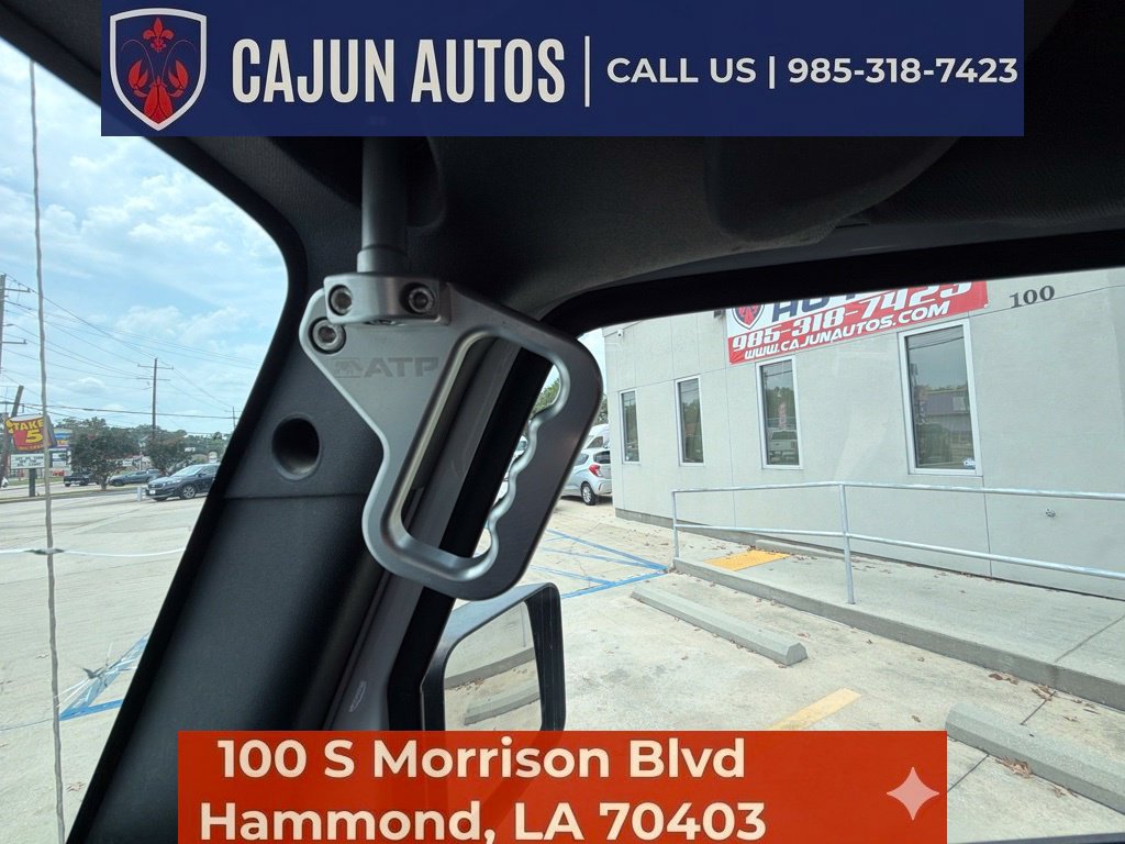 Used 2017 Jeep Wrangler Unlimited Rubicon AWD/4WD image 39