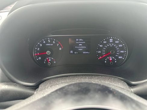 Used 2020 Kia Soul LX FWD image 17
