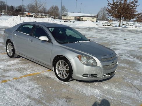 Used 2012 Chevrolet Malibu LTZ image 2