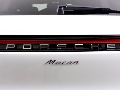 New 2026 Porsche Macan image 14