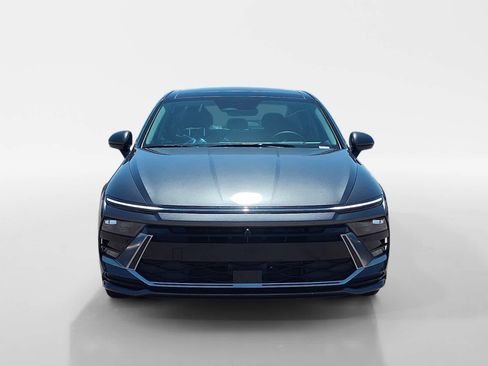 New 2025 Hyundai Sonata Limited image 8