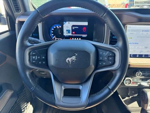 Used 2023 Ford Bronco Outer Banks image 20