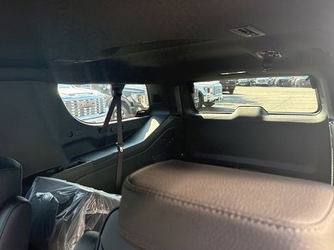 New 2025 GMC Yukon XL Denali w/ Denali Reserve Package image 26