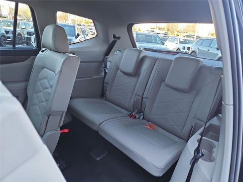 New 2026 Volkswagen Atlas SE image 27