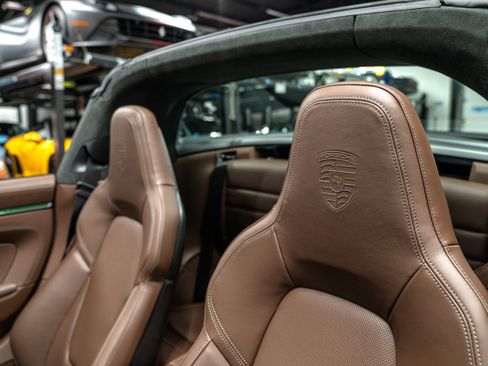 Used 2026 Porsche 911 Targa 4 GTS image 17