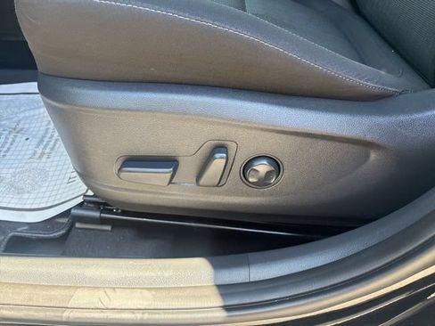 Used 2023 Hyundai Kona SEL AWD/4WD image 3