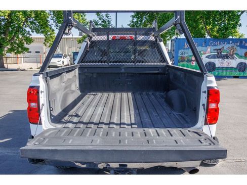 Used 2018 Chevrolet Silverado 2500 W/T AWD/4WD image 14
