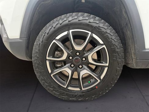 Used 2025 Jeep Compass Trailhawk w/ Trailer Tow Group image 9