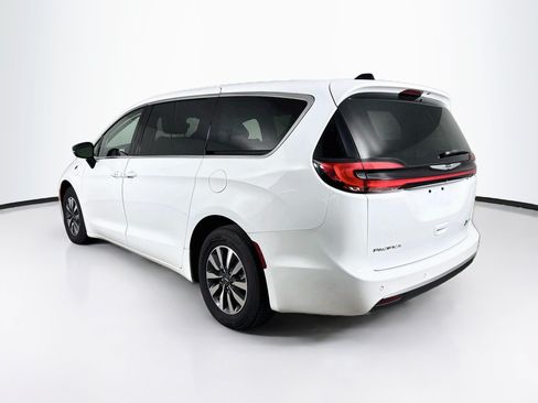 Used 2024 Chrysler Pacifica Limited FWD image 31