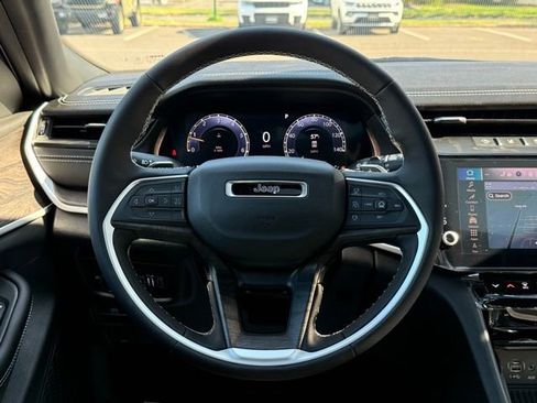 New 2026 Jeep Grand Cherokee L 4WD image 25