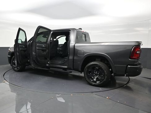 Used 2025 RAM 1500 Big Horn RWD image 28