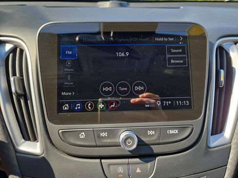 Used 2023 Chevrolet Malibu LT image 18