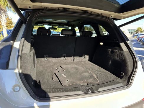 Used 2018 Lincoln MKC Reserve image 11