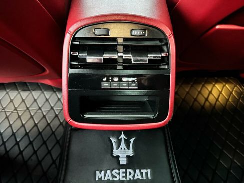 Used 2018 Maserati Quattroporte S GranLusso image 36