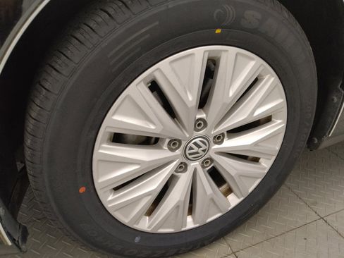 Used 2019 Volkswagen Jetta S w/ Driver Assistance Package FWD image 31
